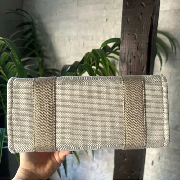 LULULEMON Two-Tone Canvas Mini Tote Bag 4.5L in Mojave Tan and Light Ivory NWT - Picture 7 of 10